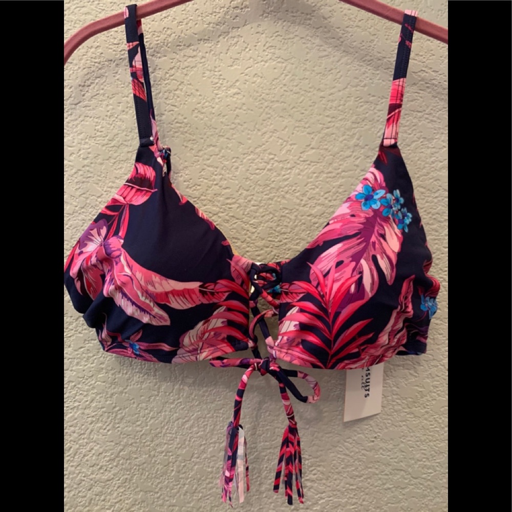 NWT Bikini top